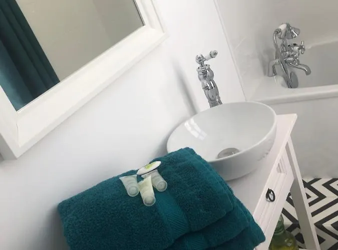 Aux Remparts De Montreuil 3*