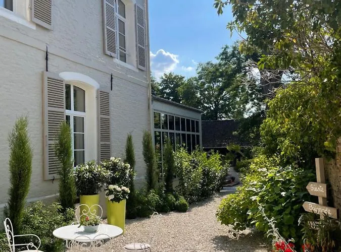 Aux Remparts De Montreuil