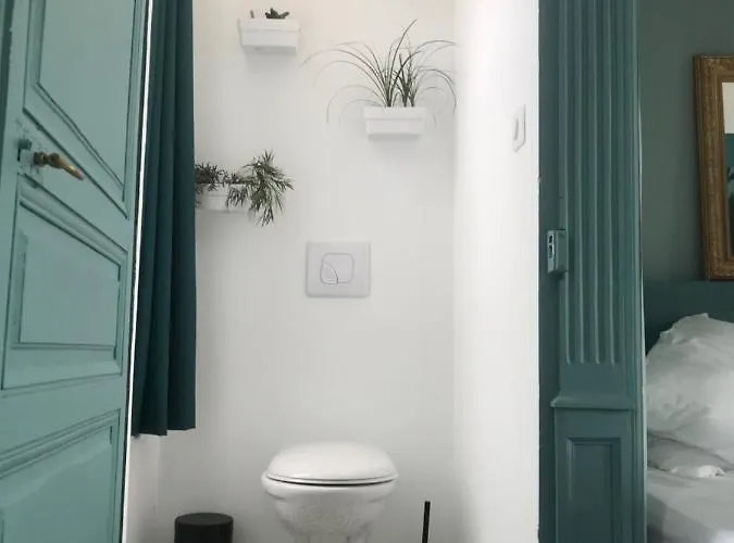 Couette-café Aux Remparts De Montreuil 3*